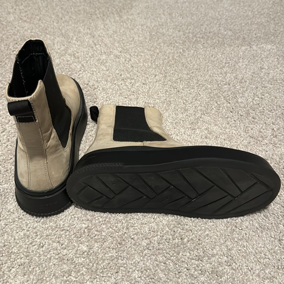 Vagabond Lug Boots - Picture 5 of 7